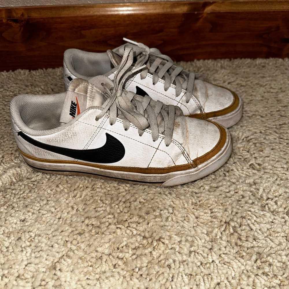 Nike Cream and Green Sneakers